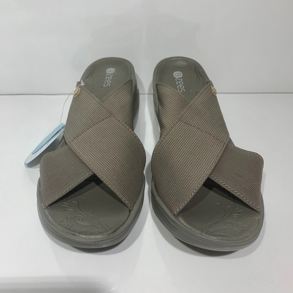 New Naturalizer Bzees size 10 Desire sandals